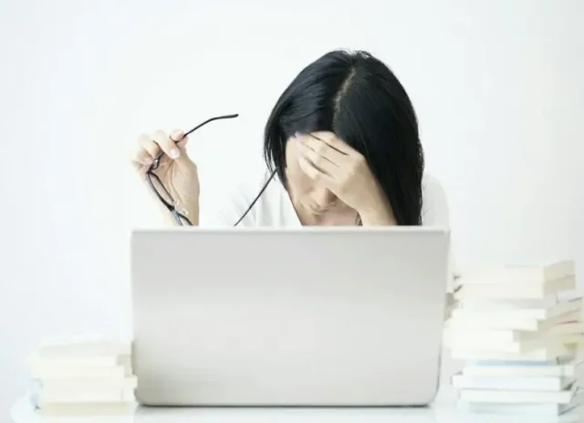 頭痛の原因かも？頭痛でお悩みの方へ｜首・肩のこりや姿勢からくる頭痛にアプローチ頭痛の原因かも？